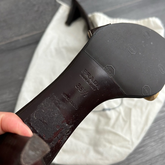 Prada slides - Picture 2 of 2